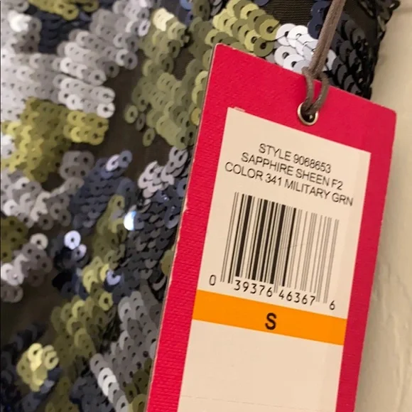 NWT. VINCE CAMUTO Sequins Top Military Green Color - Picture 7 of 9